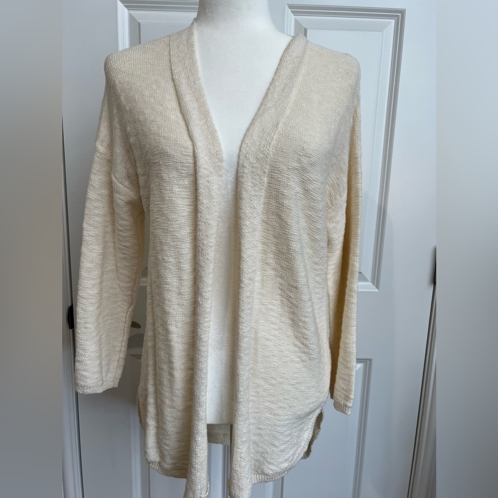 Women’s old navy cardigan sweater medium